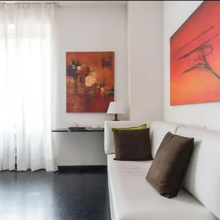 Arco Della Pace -4 Bed דירה